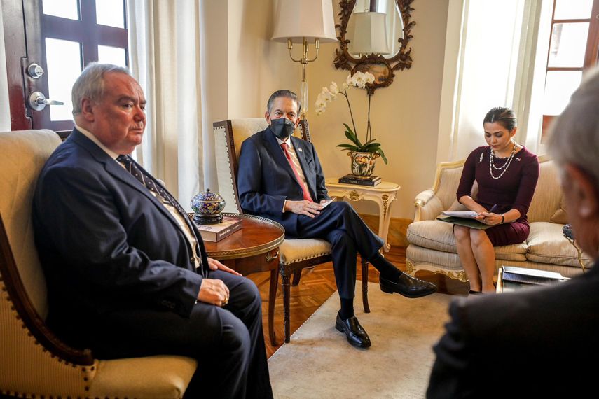 El presidente de la República, Laurentino Nito Cortizo, recibió la tarde de este martes a su alteza eminentísima Frey John Dunlap, príncipe y gran maestre de la Soberana y Militar Orden Hospitalaria de San Juan de Jerusalén de Rodas y de Malta. El presidente de la República, Laurentino Nito Cortizo, recibió la tarde de este martes a su alteza eminentísima Frey John Dunlap, príncipe y gran maestre de la Soberana y Militar Orden Hospitalaria de San Juan de Jerusalén de Rodas y de Malta.