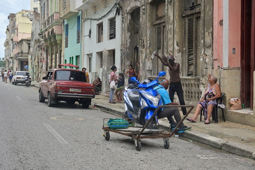 Cuba se prepara ante la cercanía del huracán Oscar en medio de apagón total. Cuba se prepara ante la cercanía del huracán Oscar en medio de apagón total.