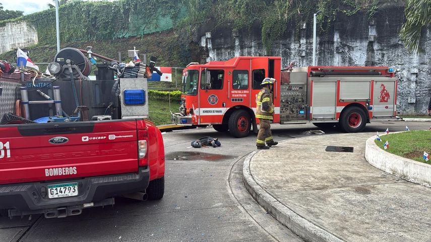 Bomberos acudieron a Pueblo Nuevo tras reportes de la explosión.