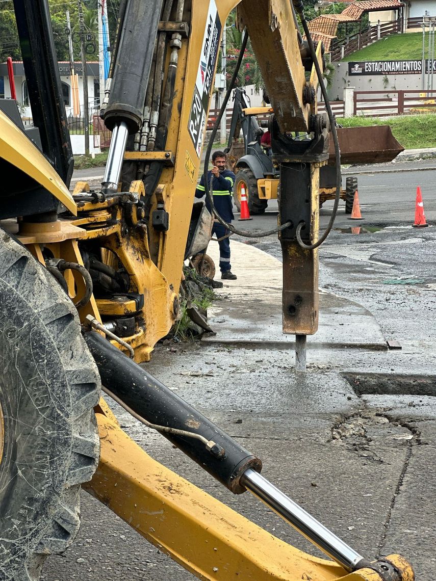 Se recomienda a los conductores utilizar rutas alternas en Arraiján cabecera. Se recomienda a los conductores utilizar rutas alternas en Arraiján cabecera.