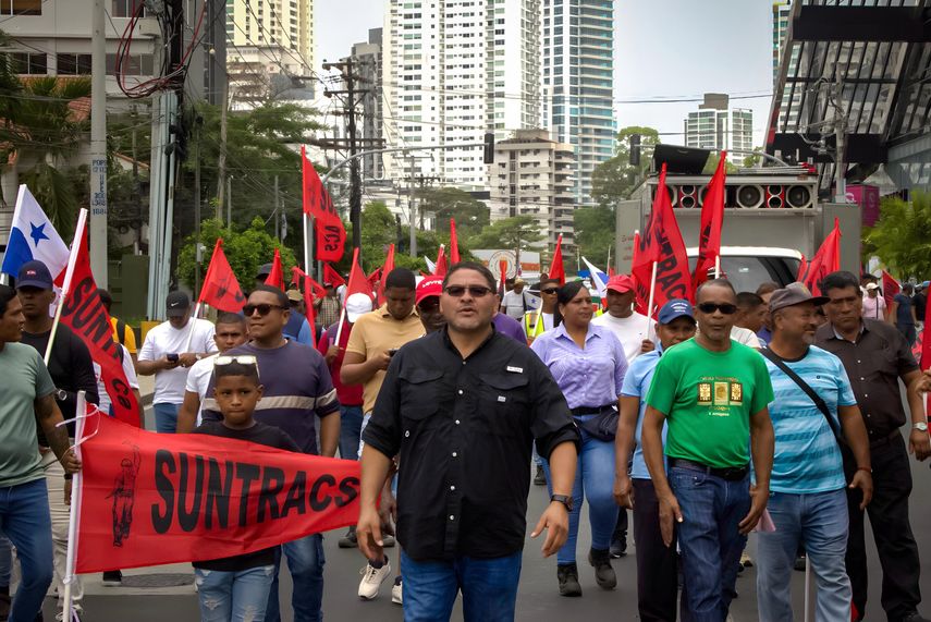 INTERPOL emite Notificación Roja contra dirigente del Suntracs, Saúl Méndez, por varios delitos