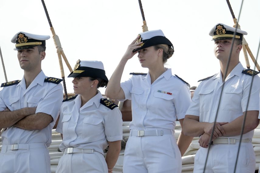 Buque escuela español zarpa de Perú con la princesa de Asturias con destino a Panamá