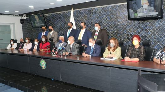 Bancada independiente en la Asamblea es la única que defiende los intereses del país
