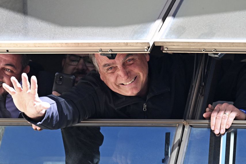 Jair Bolsonaro promete oposición a Lula en regreso a Brasil