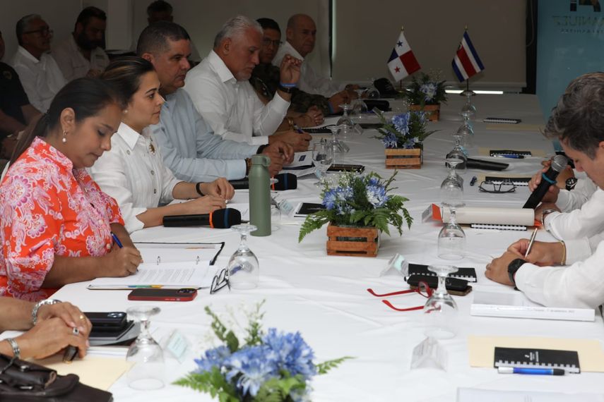 Panamá y Costa Rica se unen para trabajar crisis migratoria