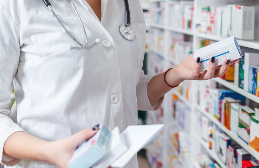Farmacéuticos califican como crítico falta de medicamentos