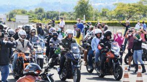 Presidente de Brasil lideró multitudinaria caravana en plena segunda ola de covid