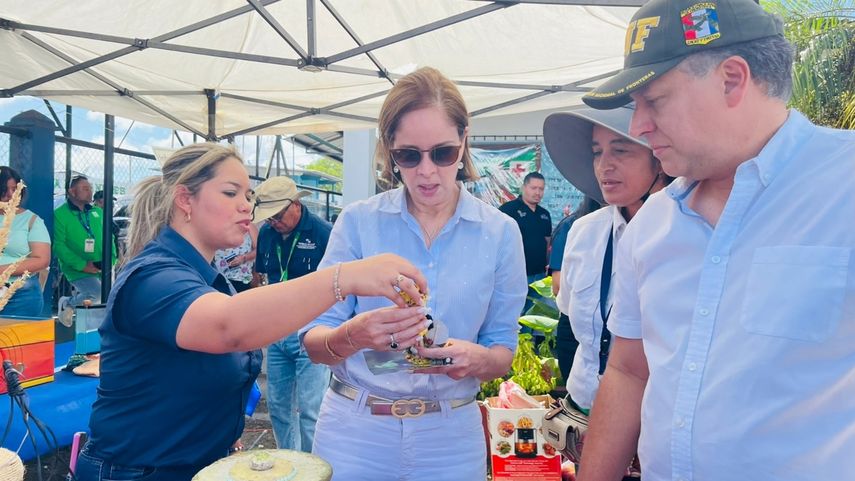 El distrito de Renacimiento es una zona productiva que se caracteriza por sus actividades agrícolas y ganaderas.