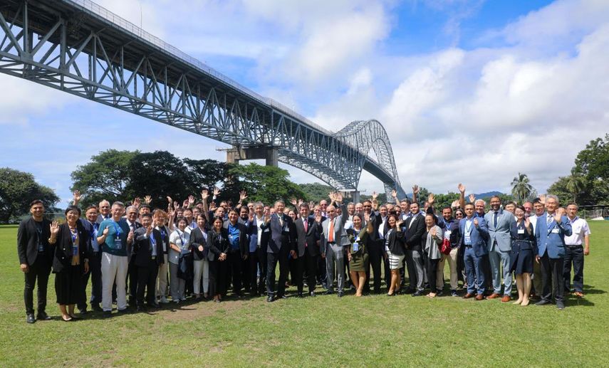 Panam&aacute; es el pa&iacute;s anfitri&oacute;n de la Plenaria 43&ordf; del Comit&eacute; T&eacute;cnico ISO/TC8 Buques y Tecnolog&iacute;a Mar&iacute;tima, en la que miembros de diversos pa&iacute;ses colaboran para desarrollar normas que aseguren la calidad, seguridad y sostenibilidad en el &aacute;mbito mar&iacute;timo.