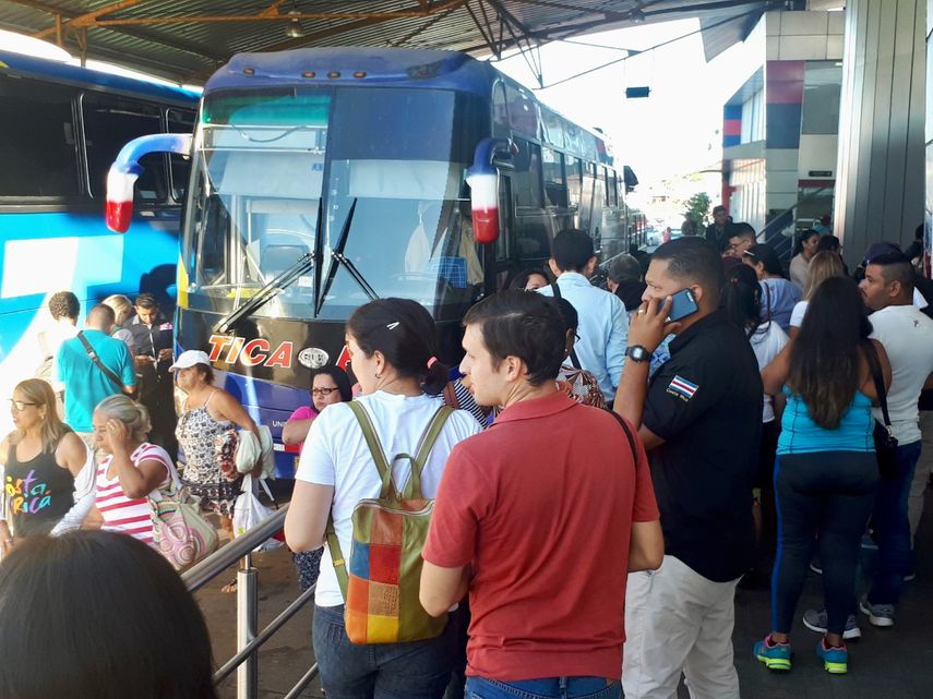 Nadkyi Duque, expresidenta de la Asociación Panameña de Centros Comerciales (Apacecom) se refirió a la propuesta de devolución de impuestos a los turistas y aclaró que en Panamá se aplicaría solo para las compras. Nadkyi Duque, expresidenta de la Asociación Panameña de Centros Comerciales (Apacecom) se refirió a la propuesta de devolución de impuestos a los turistas y aclaró que en Panamá se aplicaría solo para las compras.