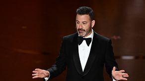 Humorista Jimmy Kimmel vuelve al aire en EEUU pero enfrenta un boicot parcial
