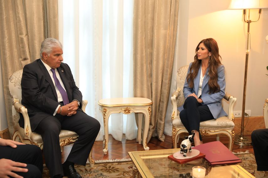 Secretaria de Seguridad de EEUU llega a Panamá y se reúne con el presidente Mulino