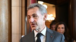 Tribunal francés confirma pena de prisión a expresidente Sarkozy por corrupción