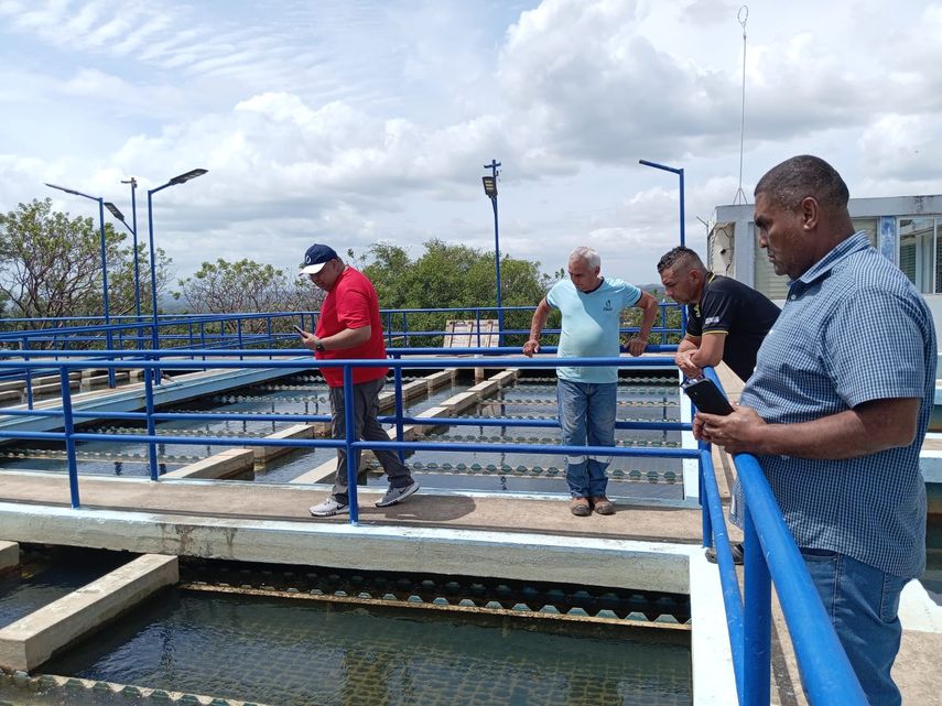 La planta potabilizadora de Chilibre se mantiene funcionando al 80% de su capacidad, tras una falla generada por una fluctuación eléctrica externa ocurrida en la madrugada del domingo, informó el Instituto de Acueductos y Alcantarillados Nacionales (IDAAN). La planta potabilizadora de Chilibre se mantiene funcionando al 80% de su capacidad, tras una falla generada por una fluctuación eléctrica externa ocurrida en la madrugada del domingo, informó el Instituto de Acueductos y Alcantarillados Nacionales (IDAAN).