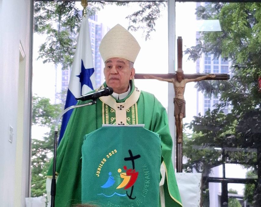 Durante su reflexión dominical, el arzobispo de Panamá, Monseñor José Domingo Ulloa, se refirió a la situación actual del país, marcada –según dijo– por una mezcla de decepción y esperanza. Durante su reflexión dominical, el arzobispo de Panamá, Monseñor José Domingo Ulloa, se refirió a la situación actual del país, marcada –según dijo– por una mezcla de decepción y esperanza.