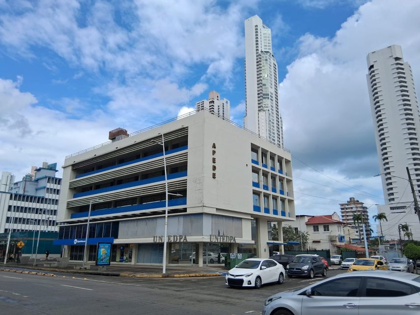 APEDE reiteró que este proceso representa una oportunidad para reforzar los pilares democráticos del país. La elección del nuevo Defensor del Pueblo debe estar a la altura de ese desafío