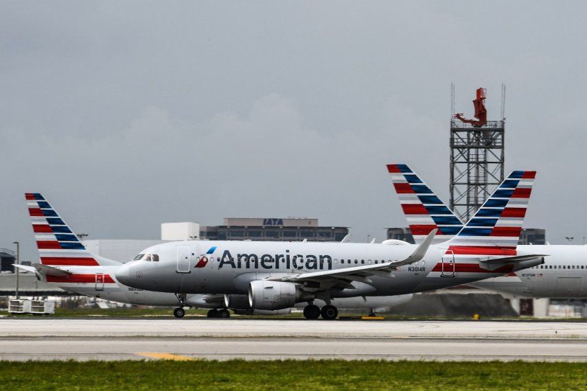 EE.UU pide a aerolíneas comerciales apoyar salida de afganos