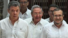 Gobierno de Colombia y FARC acuerdan superar dificultades y retomar diálogo