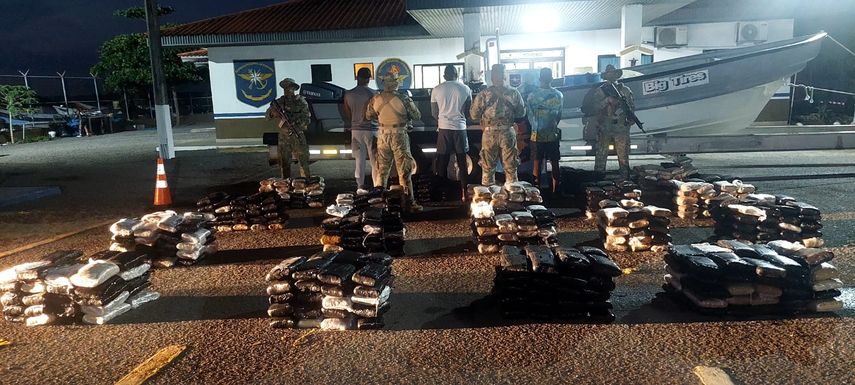 Senan decomisa 760 paquetes de droga en dos operativos marítimos