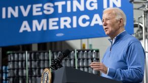 Biden llama al Congreso a aprobar dura reforma para controlar migración