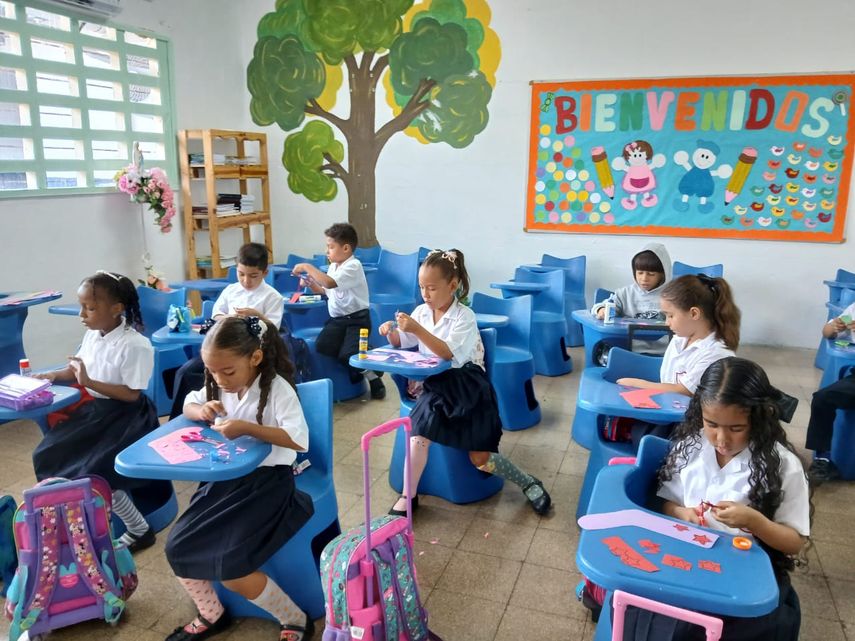 Defensoría del Pueblo rechaza el adoctrinamiento en los centros educativos