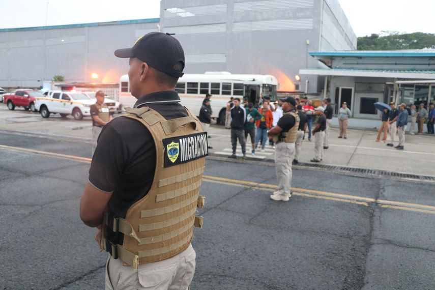 Cinco ciudadanos expulsados por Panamá tenía prontuario delictivo. Cinco ciudadanos expulsados por Panamá tenía prontuario delictivo.