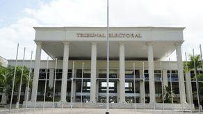 El Tribunal Electoral indicó que la cifra de personas inscritas en los partidos políticos en Panamá legalmente constituidos y en formación, asciende a un total de 1,706,727 personas.