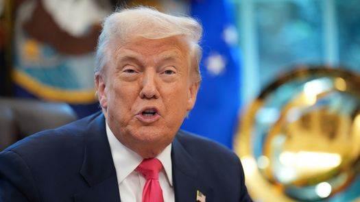 Donald Trump pide la renuncia de influyente directiva de la Fed
