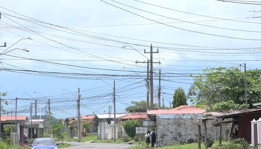 Alcaldes de diversos distritos de Chiriquí denuncian constantes apagones y falta luminarias en vías públicas sin recibir respuesta por las entidades o empresas responsable del suministro.