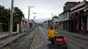 El ojo del huracán Matthew toca el oriente de Cuba (NHC)