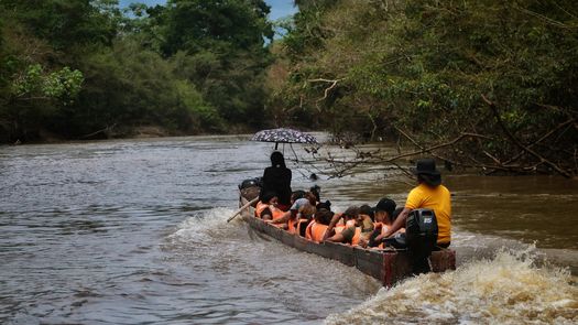 Migrantes cruzan por la Selva de Darién en Panamá. Foto:&nbsp;@MinSegPma