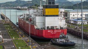 Canal de Panamá anuncia que aumentará tres pasos más diarios de buques