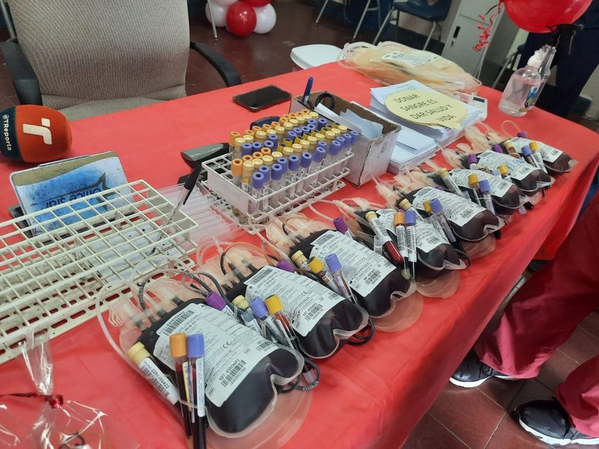 Pocos donantes se aproximan al centro para donación de sangre cerca al parque Cervantes en David y los principales hospitales de la ciudad no cuentan con suficiente suministro.