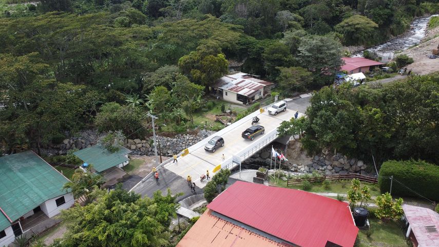 Inauguran nuevo puente vehicular en Boquete para impulsar la conectividad y el turismo Inauguran nuevo puente vehicular en Boquete para impulsar la conectividad y el turismo