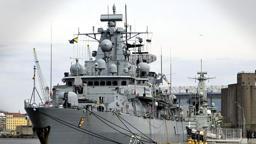 Finlandia realiza primer ejercicio militar con la OTAN desde su ingreso