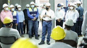 Cortizo: La construcción señalará el camino para reapertura de otras actividades