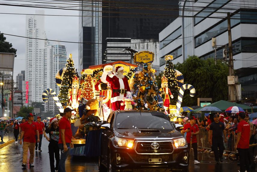 La empresa privada de Panamá, realizó sus aportes en el desfile de Navidad 2024. La empresa privada de Panamá, realizó sus aportes en el desfile de Navidad 2024.