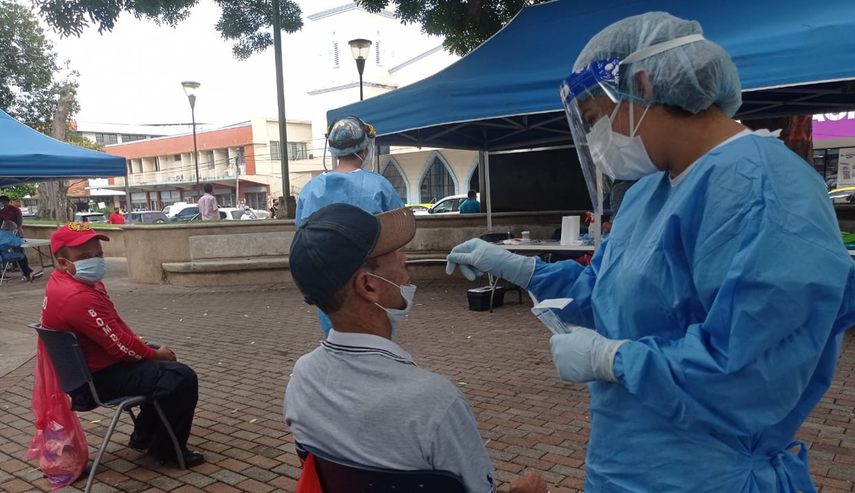 Los hisopados continuarán efectuándose gratuitamente de lunes a domingo en el parque De Cervantes Saavedra