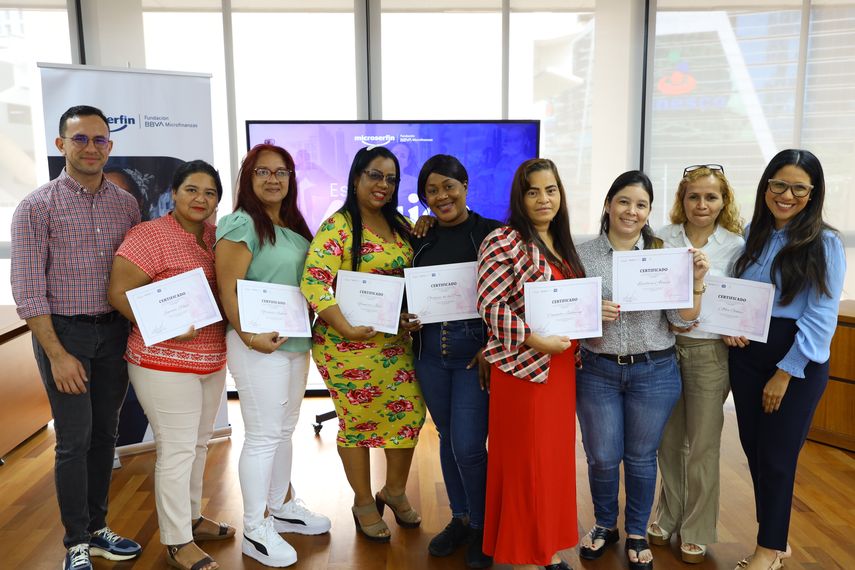 Microempresarias finalizan programa para el empoderamiento Escala Mujer