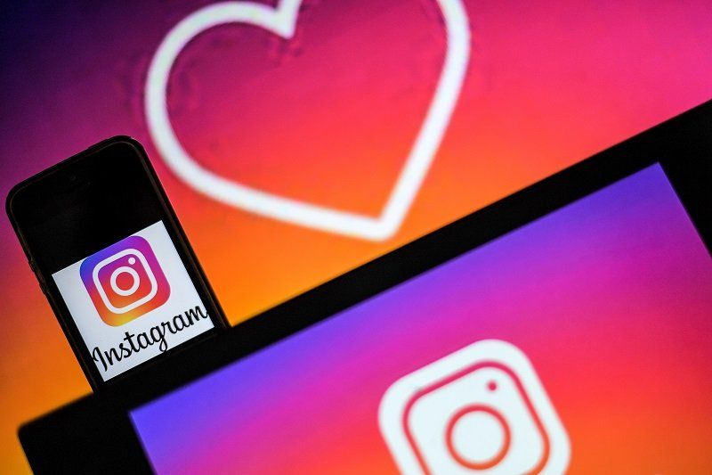 Instagram pide más igualdad para los pezones y transexuales.