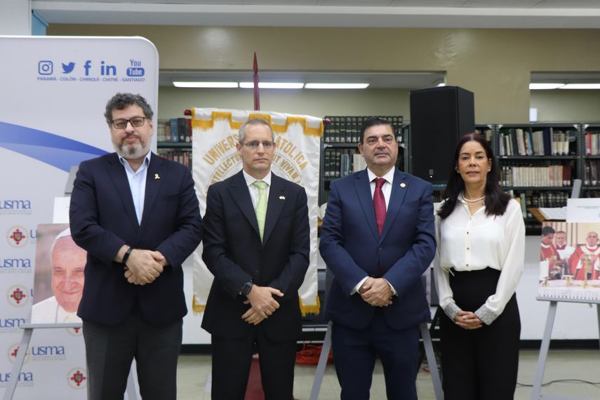 Autoridades de la USMA recibieron la exposición de manos de la Embajada de Israel en Panamá. Autoridades de la USMA recibieron la exposición de manos de la Embajada de Israel en Panamá.