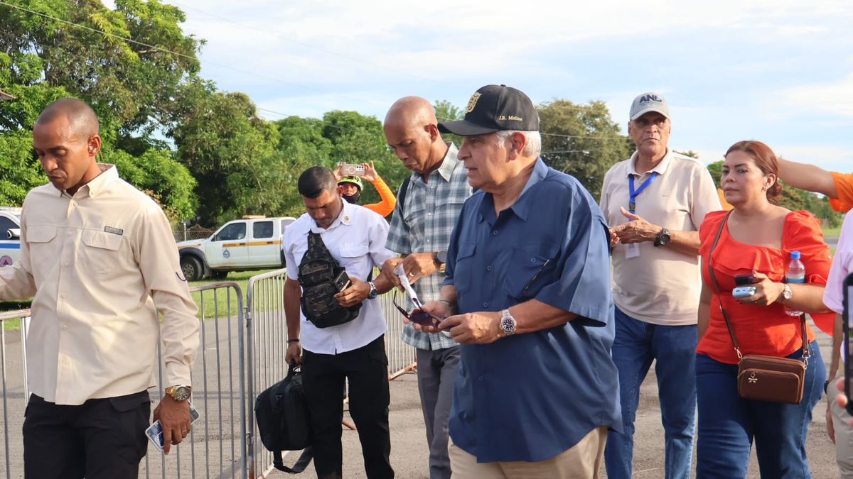 El presidente Mulino visita las aéreas más afectadas por el terremoto