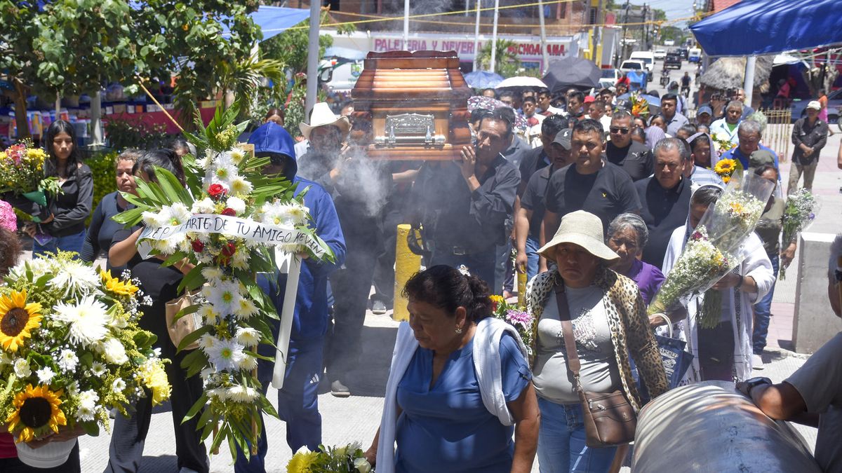 México despidió al asesinado alcalde de Temoac. AFP México despidió al asesinado alcalde de Temoac. AFP