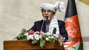 Presidente de Afganistán insta a Biden a presionar a los talibanes