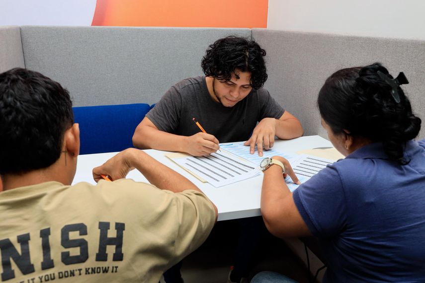 Inadeh tiene unos 2,658 cursos disponibles, panameños siguen buscando oportunidades