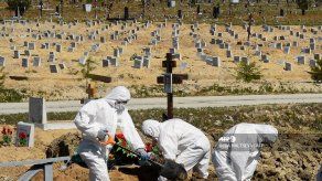 Rusia registra récord de muertos por covid por tercer día consecutivo