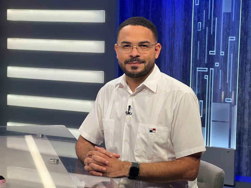 Sigo siendo independiente: Richards aclara alianza con diputados de MOCA