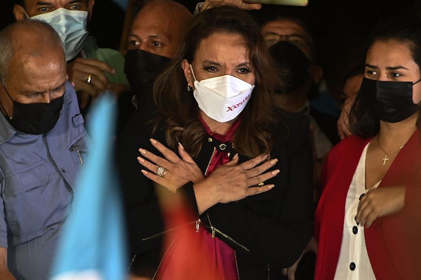 Presidenta de Honduras detiene desalojo indígena