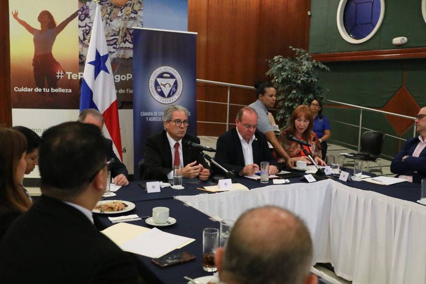 Titular del Minsa, Fernando Boyd Galindo sostiene necesidad de integración con la CSS