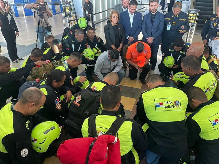 Panamá envía equipo de búsqueda y rescate a Turquía.